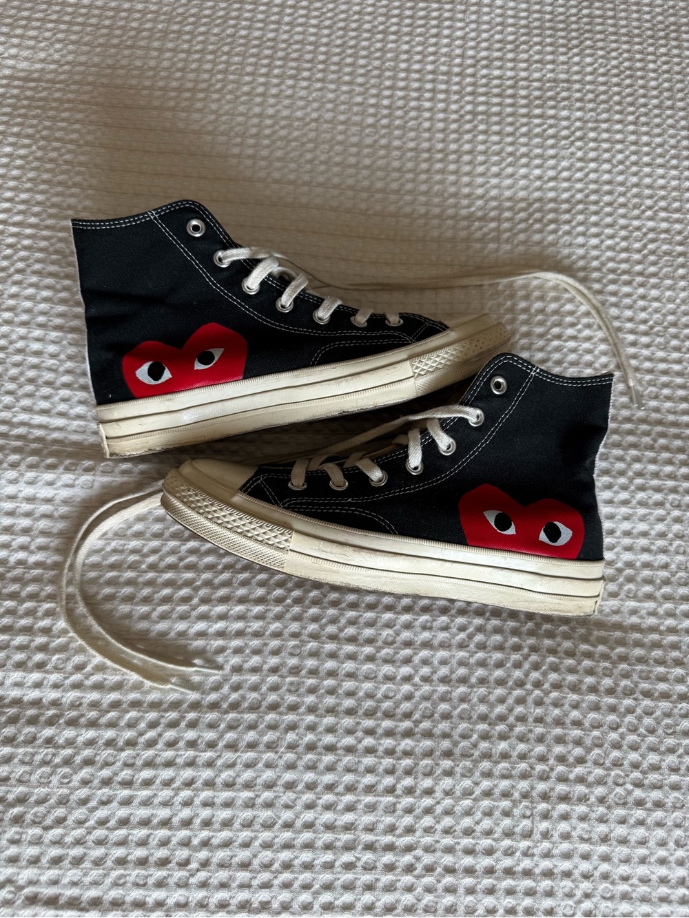 Comme Des Garçon Converse High-Top Sneaker w Red Heart Graphic chuck 70 series